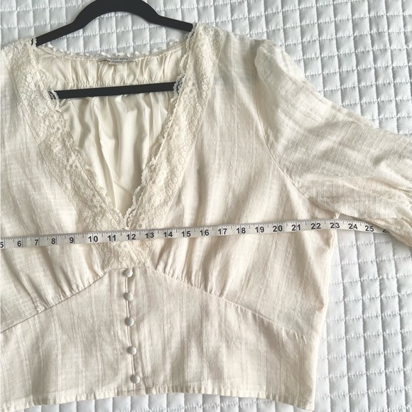 American Eagle Outfitters Lace Trim Puff Sleeve Cream Top in XXL - Picture 7 of 12